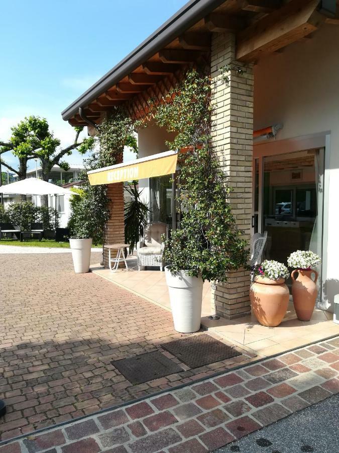Villaggio Turistico Dei Tigli 3* Padenghe sul Garda