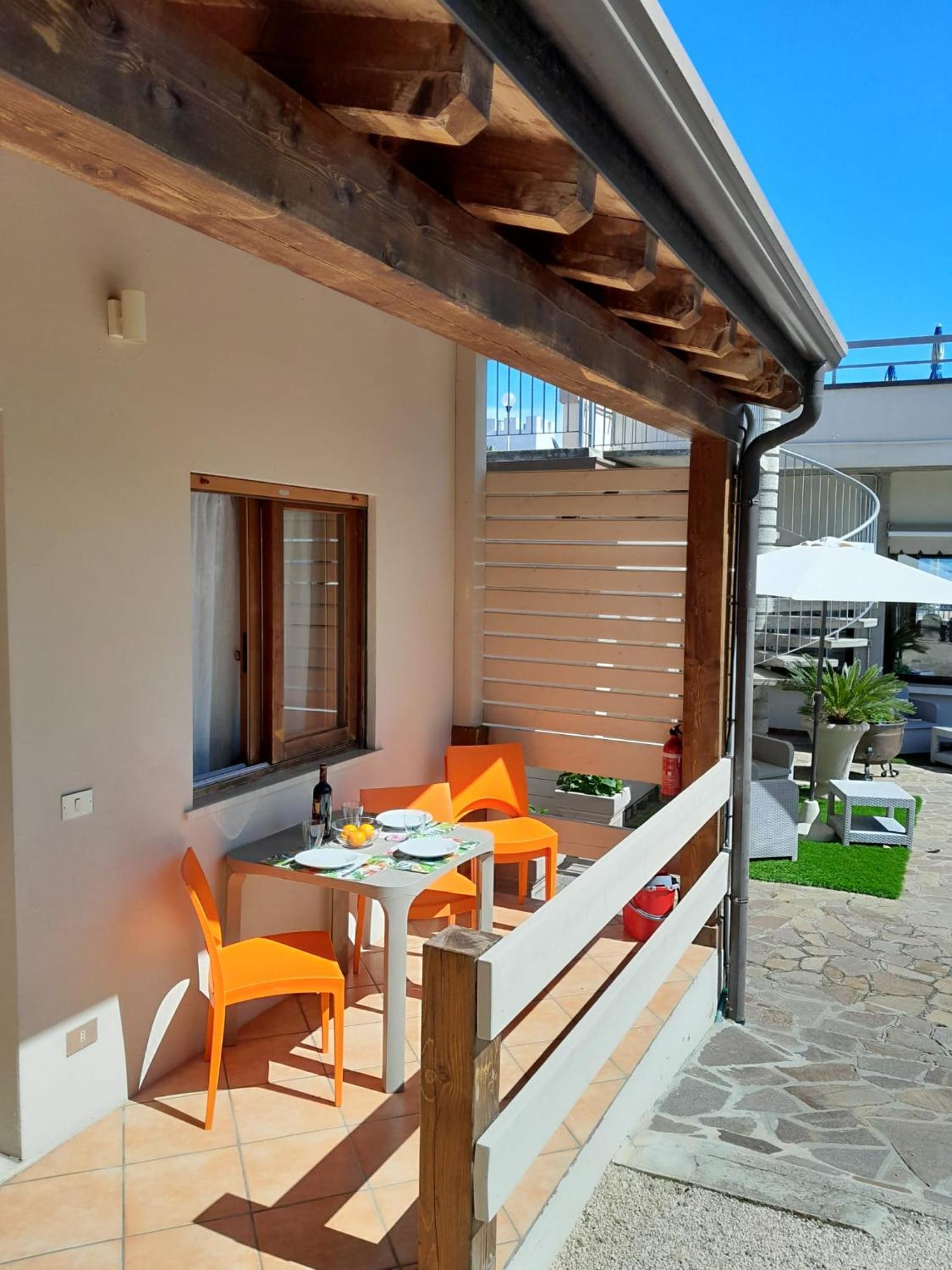 Villaggio Turistico Dei Tigli 3*