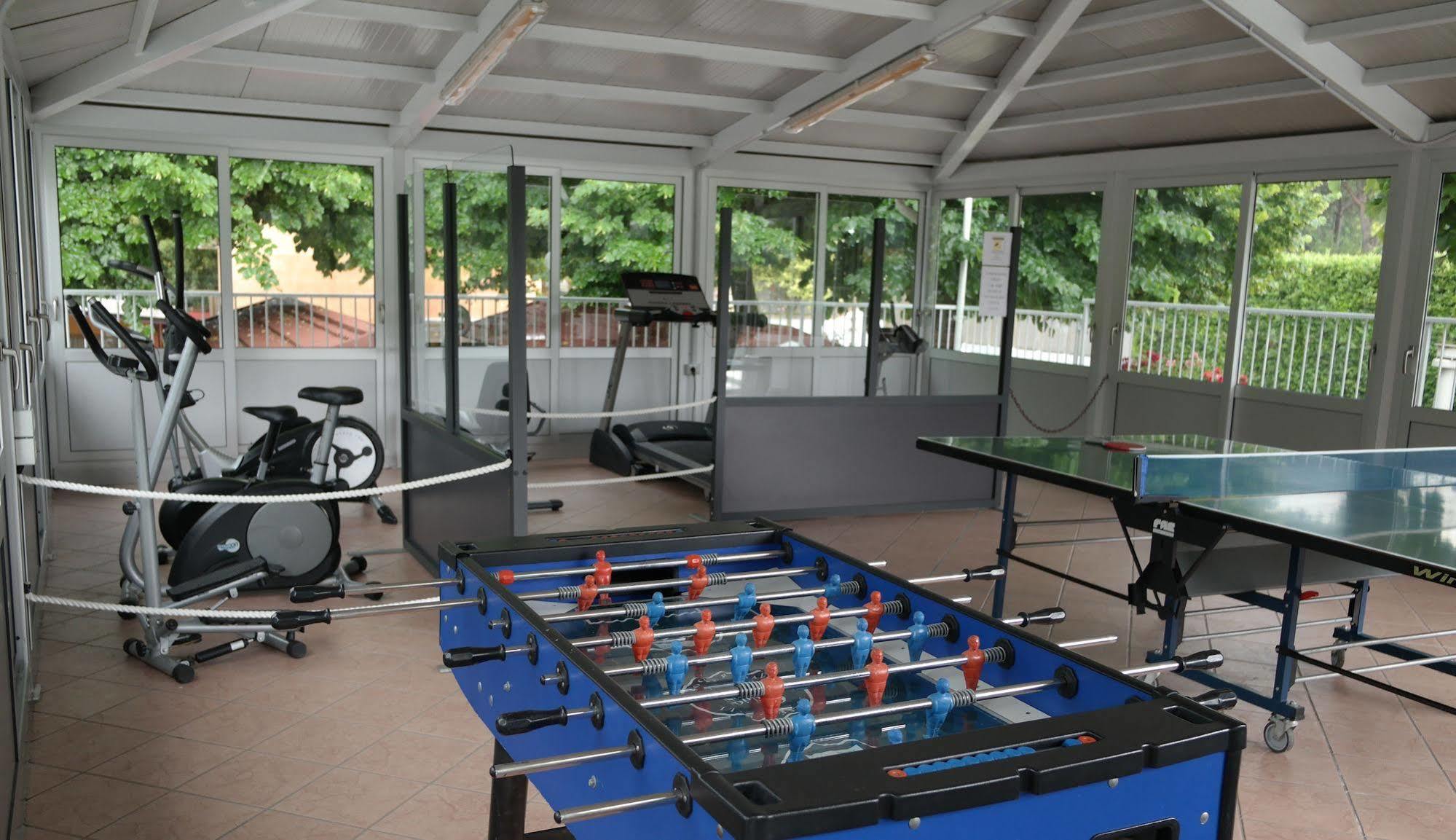 Villaggio Turistico Dei Tigli 3*